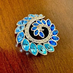 Swarovski Crystal Classy Navy Blue Floral Jewelry Pin Brooch